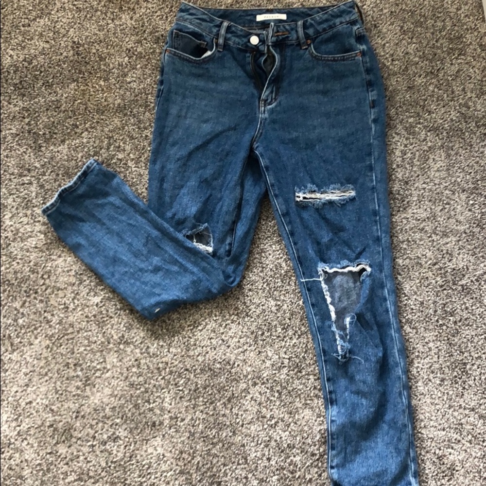 Ripped Boyfriend Jeans